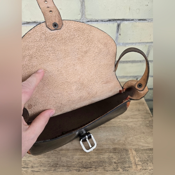 Vintage Handcrafted Leather Bag - Picture 12 of 13